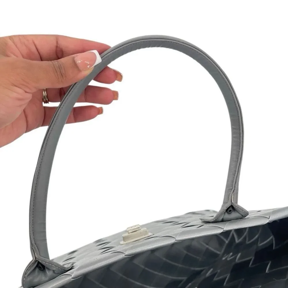 Unbranded sleek modern